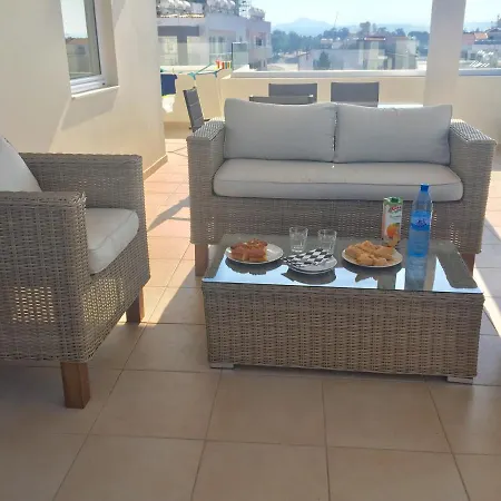 Seaview Luxury Penthouse لارنكا